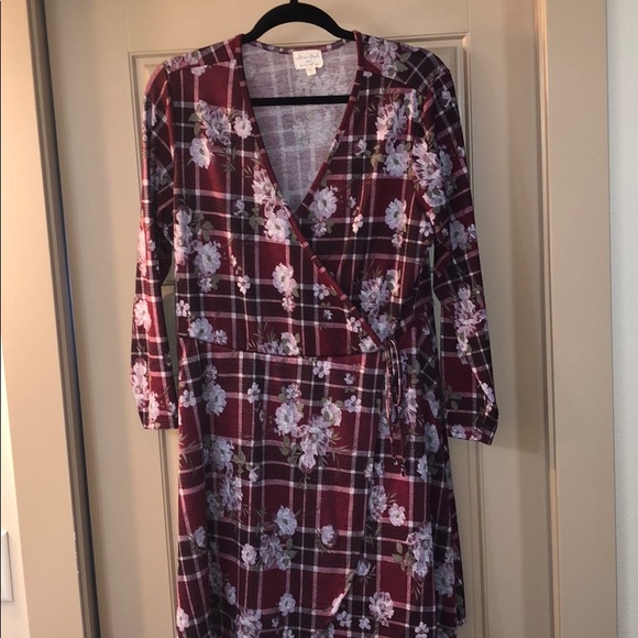 Wrap plaid dress - knee length